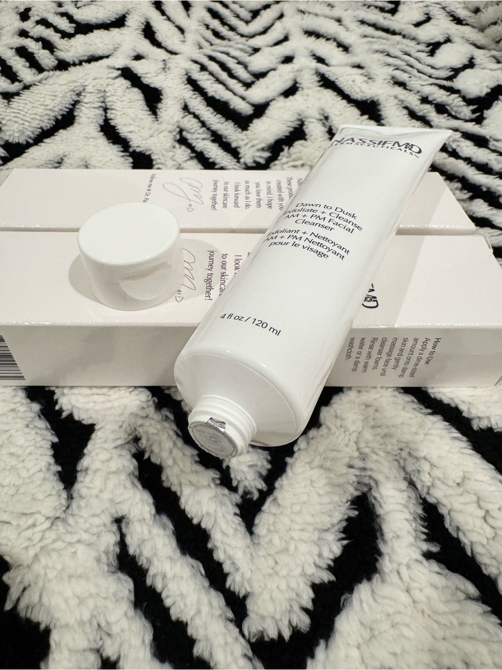 2-PC NassifMD Dawn to Dusk™ Exfoliate + Cleanse AM + PM Facial Cleanser - Picture 4 of 4
